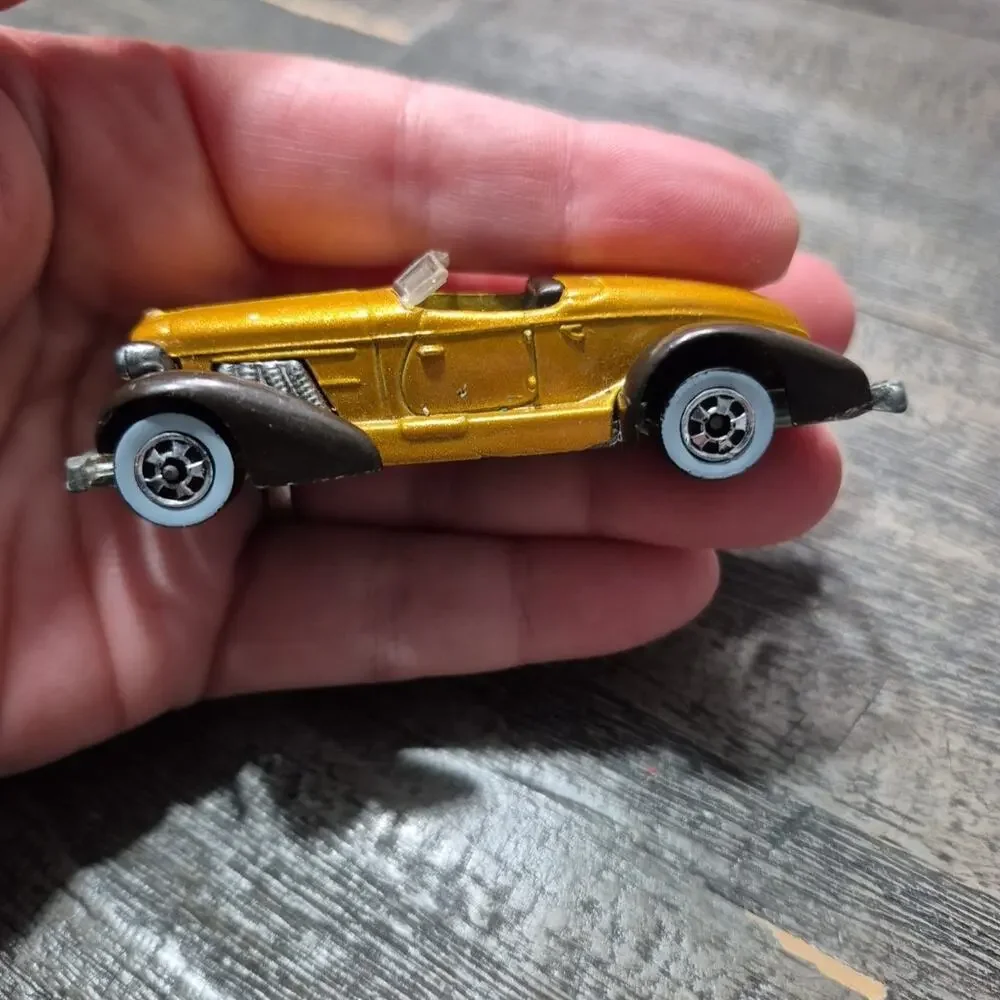 Vintage Mattel Hot Wheels Auburn 852 1978 Gold 2 Door Coupe Malaysia White Walls